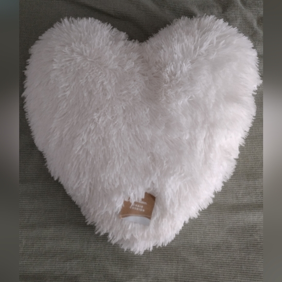 World Market Adorable White Heart-Shaped Plush Pillow - Picture 1 of 3